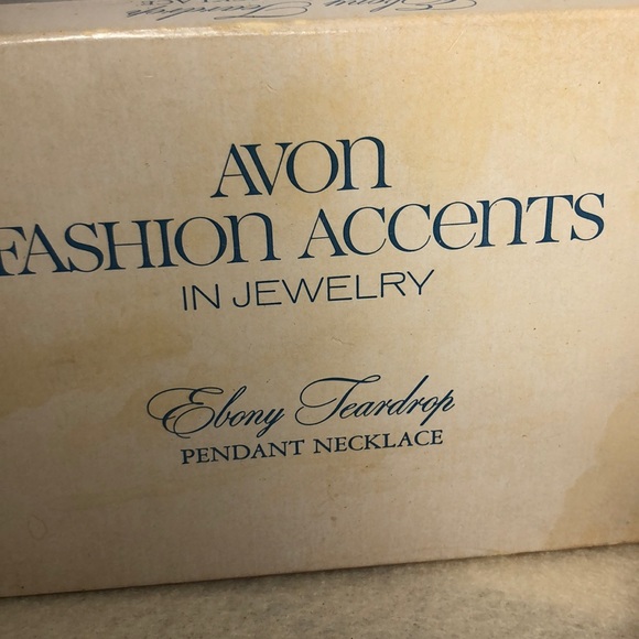 Vintage simulated ebony teardrop necklace - Picture 3 of 6